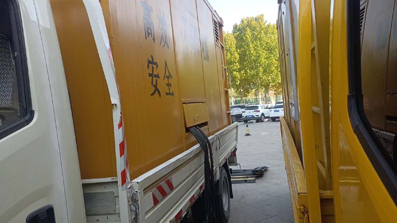 江夏如何判断柴油发电机组和UPS电源的切换时间是否符合要求？