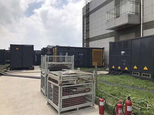 江夏除了定期检查，还有哪些方法可以及时发现接触式转速表探头的磨损？