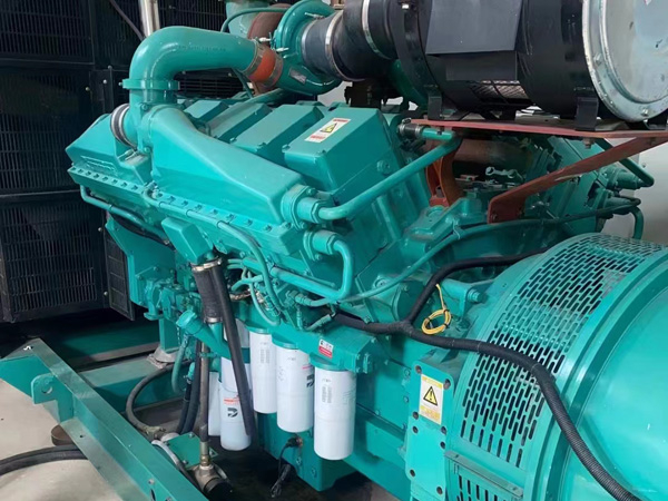 江夏更换100kW柴油发电机组机油时，需要注意哪些事项？